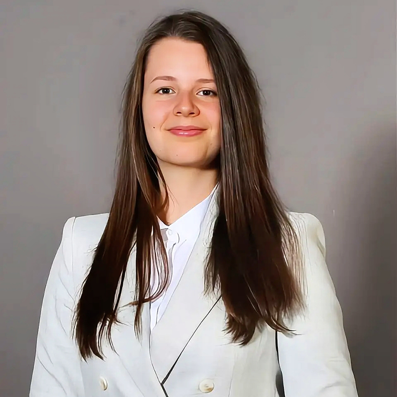 Karolina Picture Alumni Website